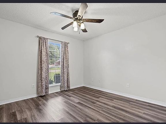 3rd image of 2205 Spring Grv E