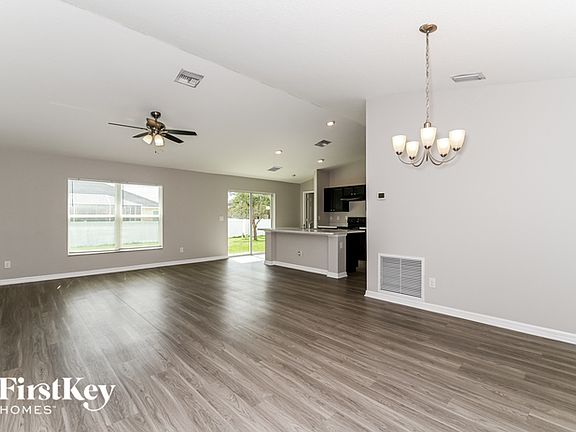 5th image of 3009 NE 4th Pl