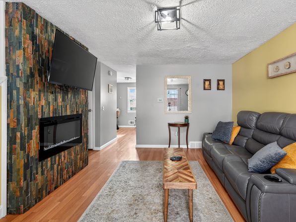 1082 Mount Hope Ave #H