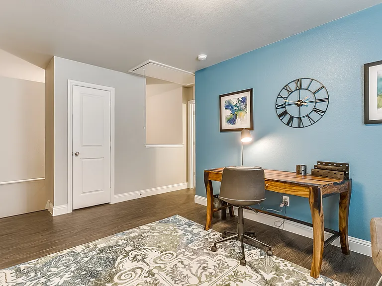 4008 Sheraton Rd — Photo 18