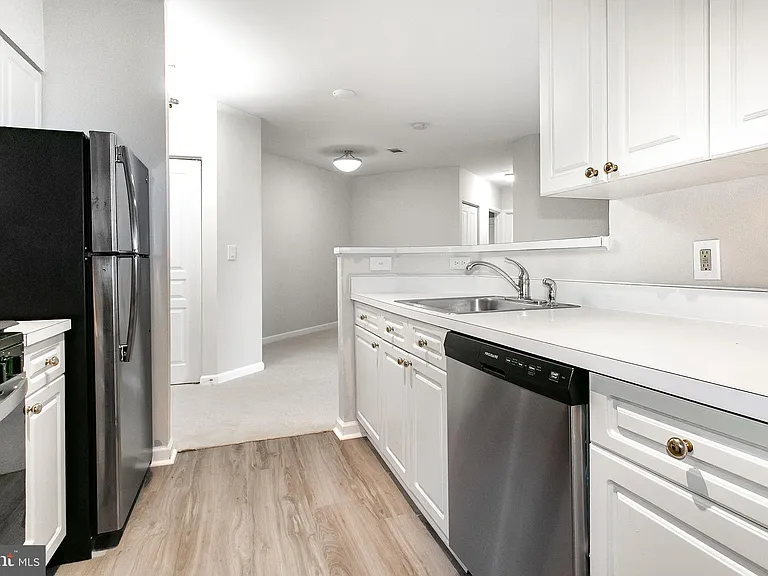 2204 Westcourt Ln #306 — Photo 11