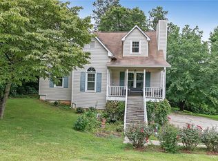 160 Grapevine Dr, Douglasville, GA 30134
