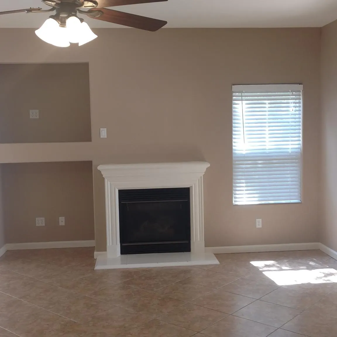 3 bed, 1651 sqft, $3,000 — Photo 3