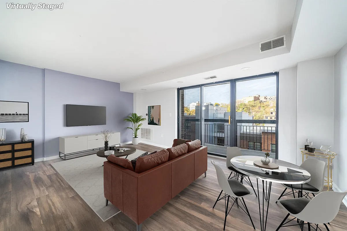 700 1st Street 8Q
