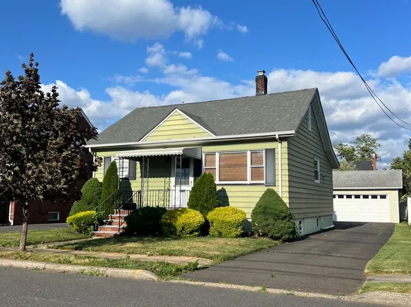 22 Sabo St, Carteret, NJ 07008