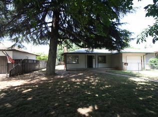 1025 E Saginaw Way, Fresno, CA 93704