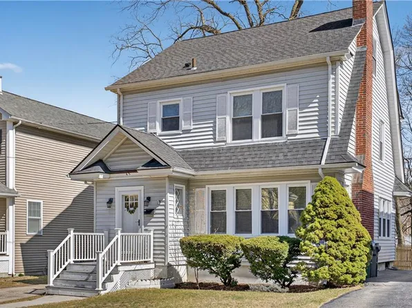 43 Longwood Ave, Providence, RI 02908