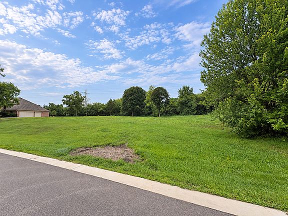 4th image of 45 Squire Rd #9