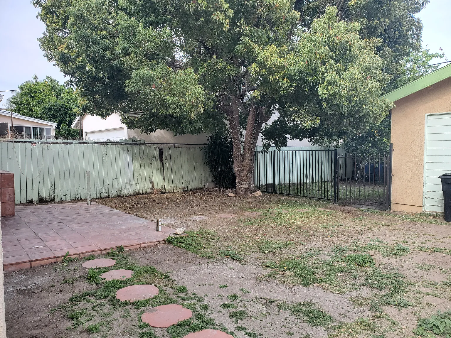 3 bed, 1372 sqft, $4,600 — Photo 4