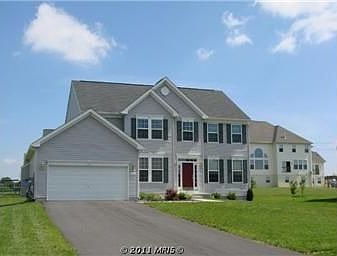1st image of 1127 E Pebblebrook Dr
