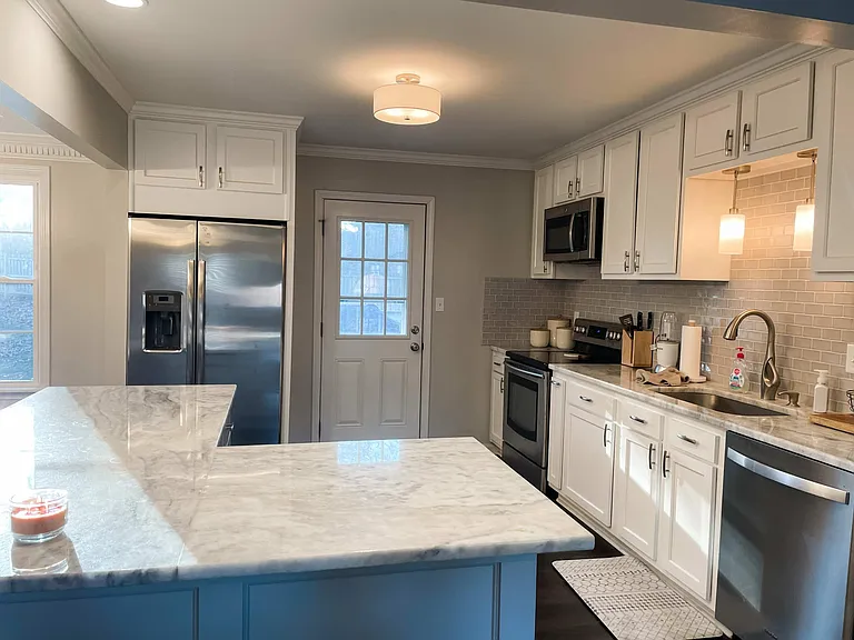 10726 Hickory Cove Ct — Photo 2