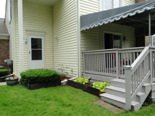 37343 Stonegate Cir, Clinton Township, MI 48036