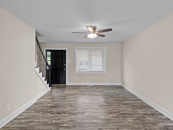 3rd image of 550 S Clay Ave #106