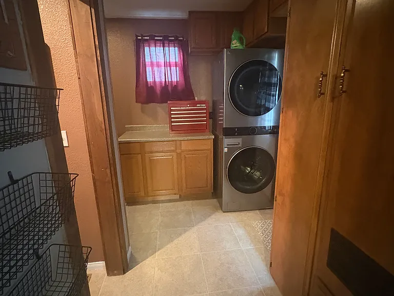 2425 Oak Dr — Photo 15
