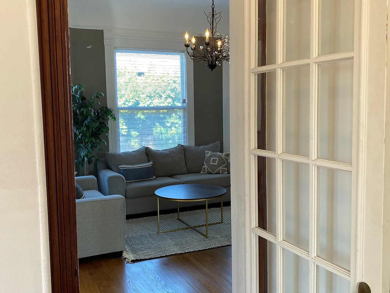 3 bed, 1150 sqft, $3,995 — Photo 3