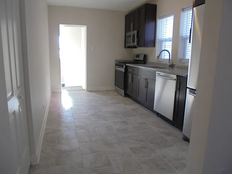 5315 W Schubert Ave #2 — Photo 11