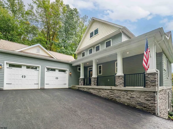 339 Dove Dr, Morgantown, WV 26508
