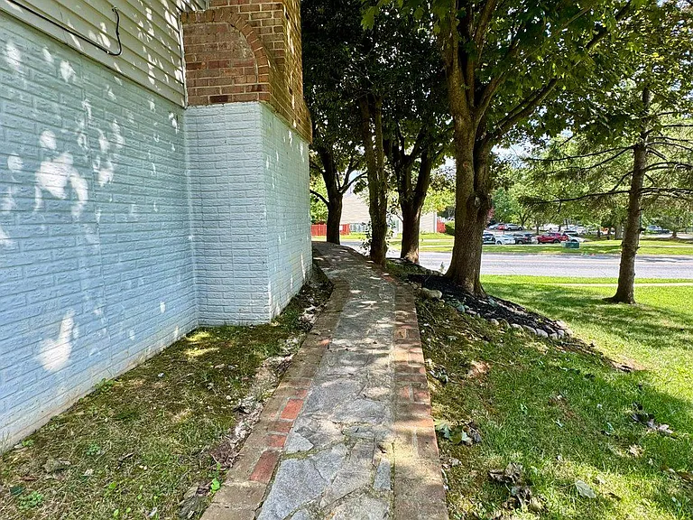 13413 Wisteria Dr — Photo 26