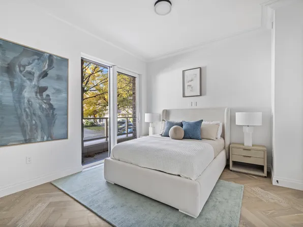 78-29 Austin Street image 9 of 30