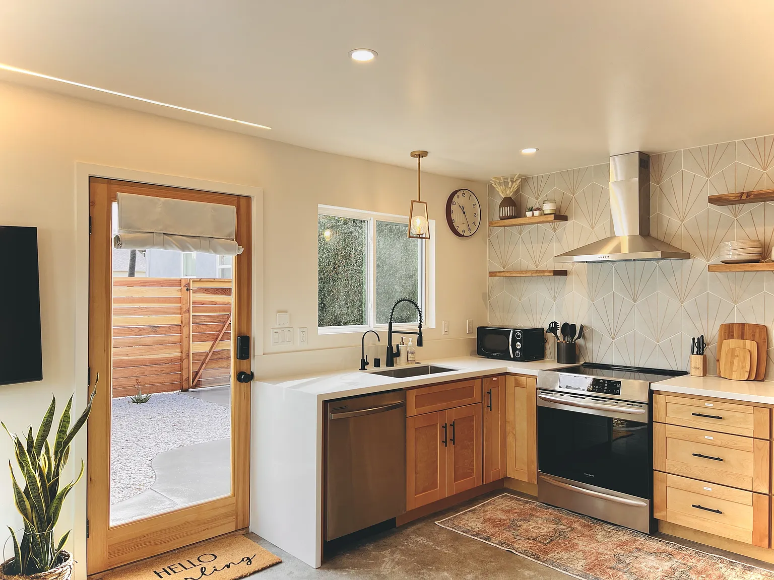 4592 Winona Avenue - . — Photo 1