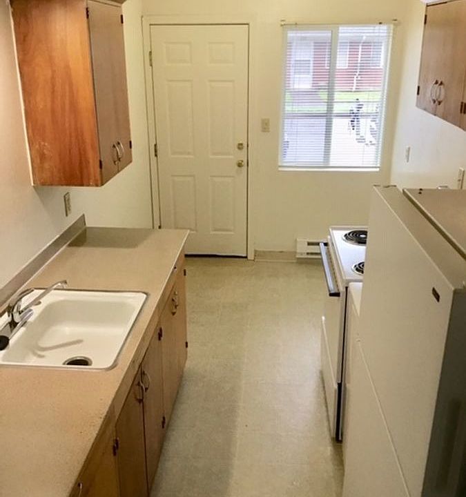 Queens Court Apartments Portland, OR Zillow