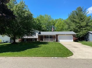 231 Terre Hill Dr, Cortland, OH