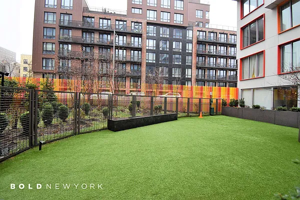 Rented by Bold New York | media 92