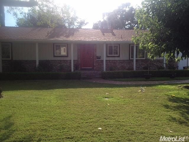 2nd image of 8109 N Pershing Ave