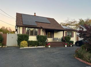 79 Commack Rd, Islip, NY 11751