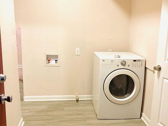 Shared Laundry room