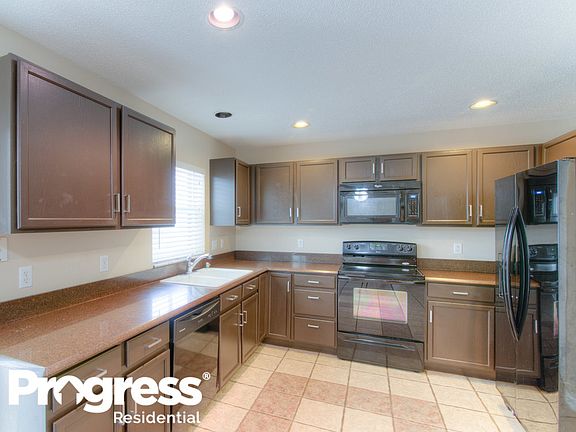 4th image of 933 Rosinia Ct