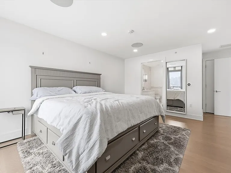 9 Avenue At Port Imperial #1016 — Photo 14