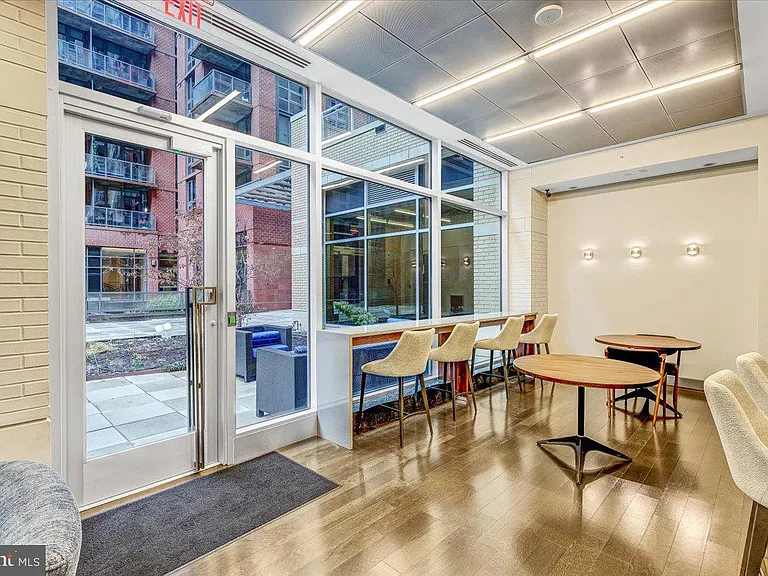 1025 1st St SE #614 — Photo 31