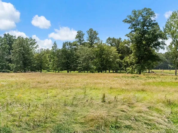 2672 S Lake Rd S, Scottsburg, IN 47170