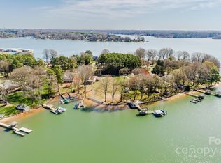 242 Shoreline Loop #3, Mooresville, NC 28117