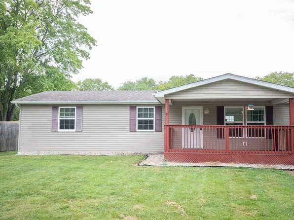 2037 N Crestwood Dr, North Vernon, IN 47265