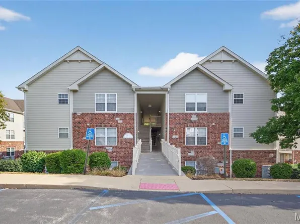 1632 Piedmont Cir #302, Saint Charles, MO 63304