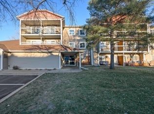 7600 157th St W APT 210, Apple Valley, MN 55124
