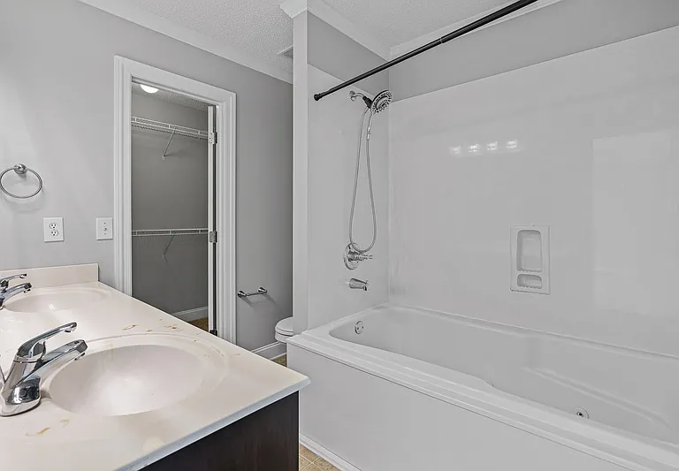 101 Coriander Ln — Photo 28