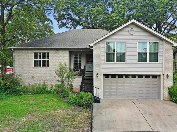 1323 Starfield Rd, North Little Rock, AR 72116