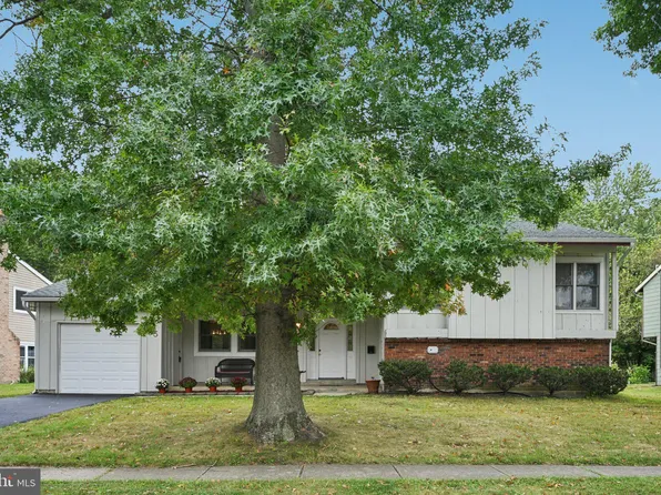 85 Carlton Ave, Marlton, NJ 08053