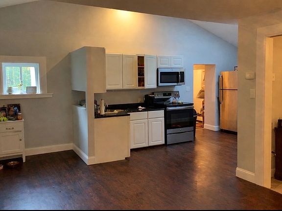 4th image of 205 Sherman Ave