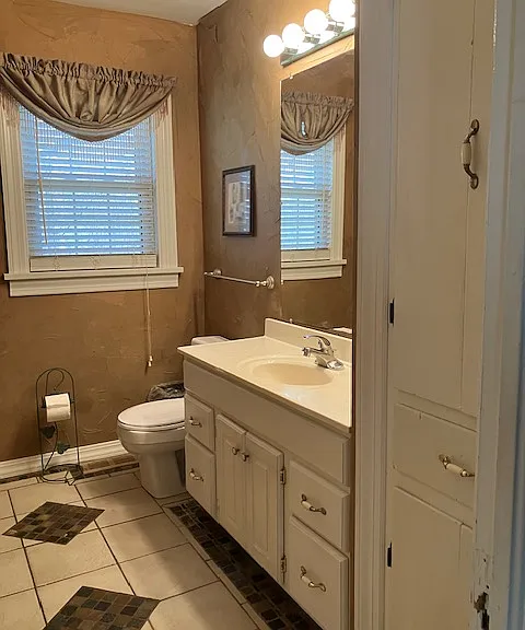 224 Federal Dr — Photo 6
