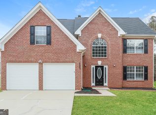 9285 Carnes Crossing Cir, Jonesboro, GA