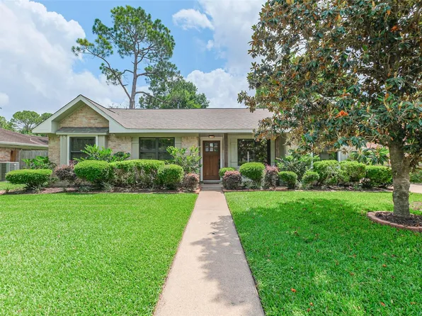 12807 Westleigh Dr, Houston, TX 77077