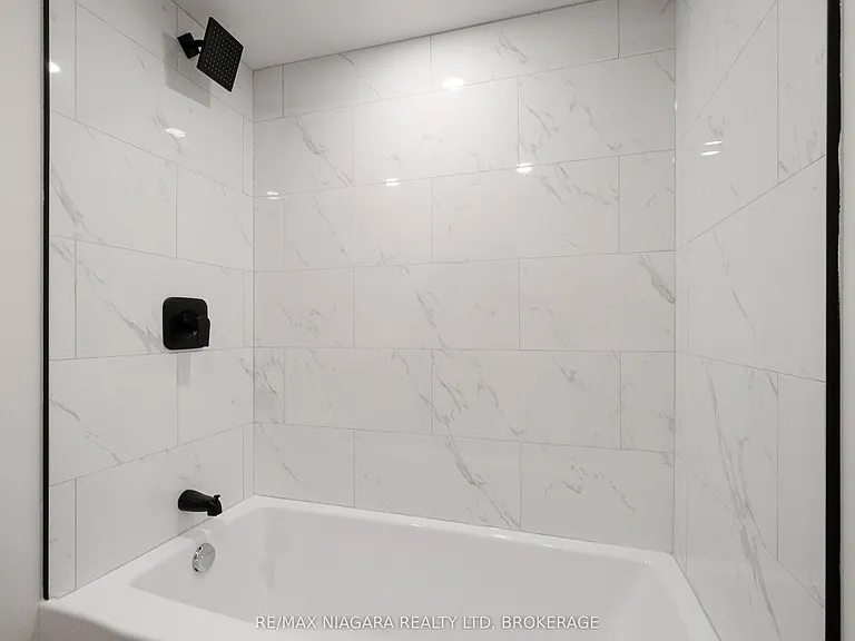 132 Waterloo St #1 — Photo 9