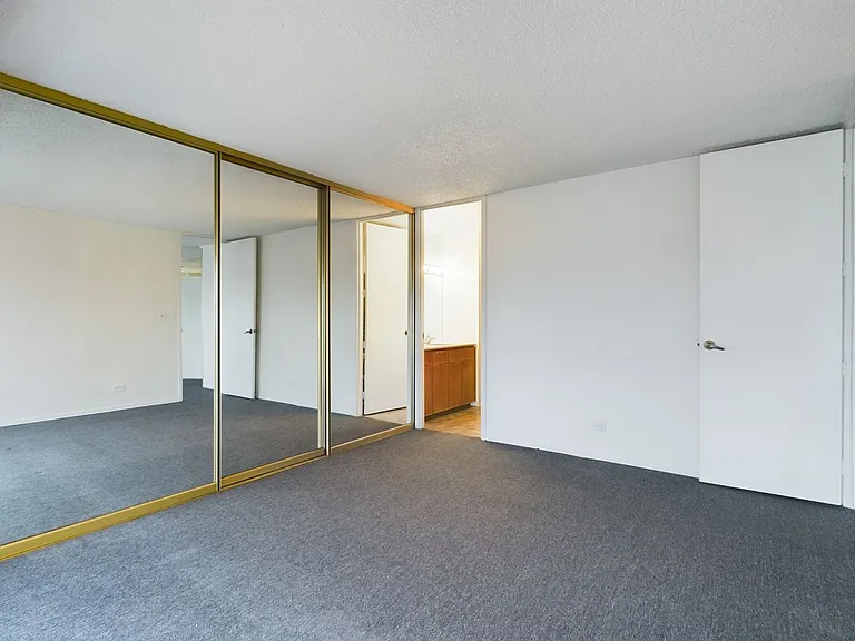 1750 Kalakaua Ave #2601 — Photo 29