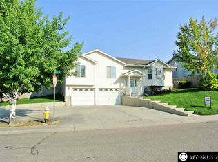 2506 Westridge Dr, Rock Springs, WY 82901