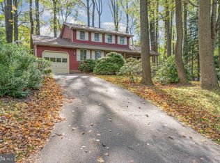 1458 Woodhaven Dr, Hummelstown, PA 17036