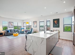 900 11th St SE UNIT 410, Washington, DC 20003